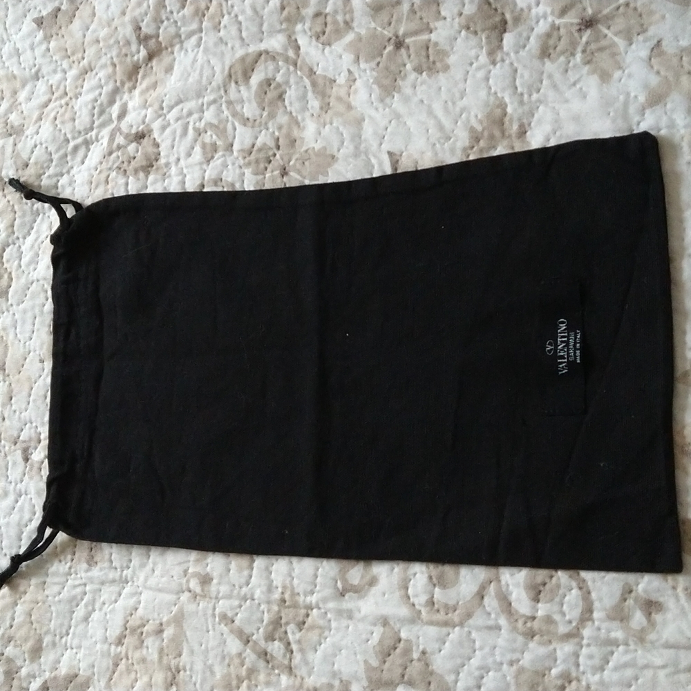 VALENTINO GARAVANI BLACK DUSTER BAG 14"X8"